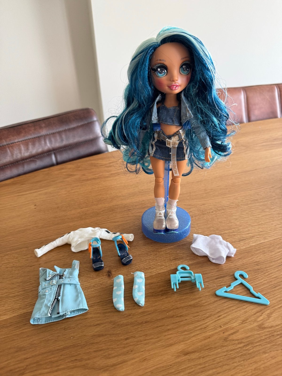 Rainbow High pop met accessoires, Ophalen, Zo goed als nieuw, Fashion Doll