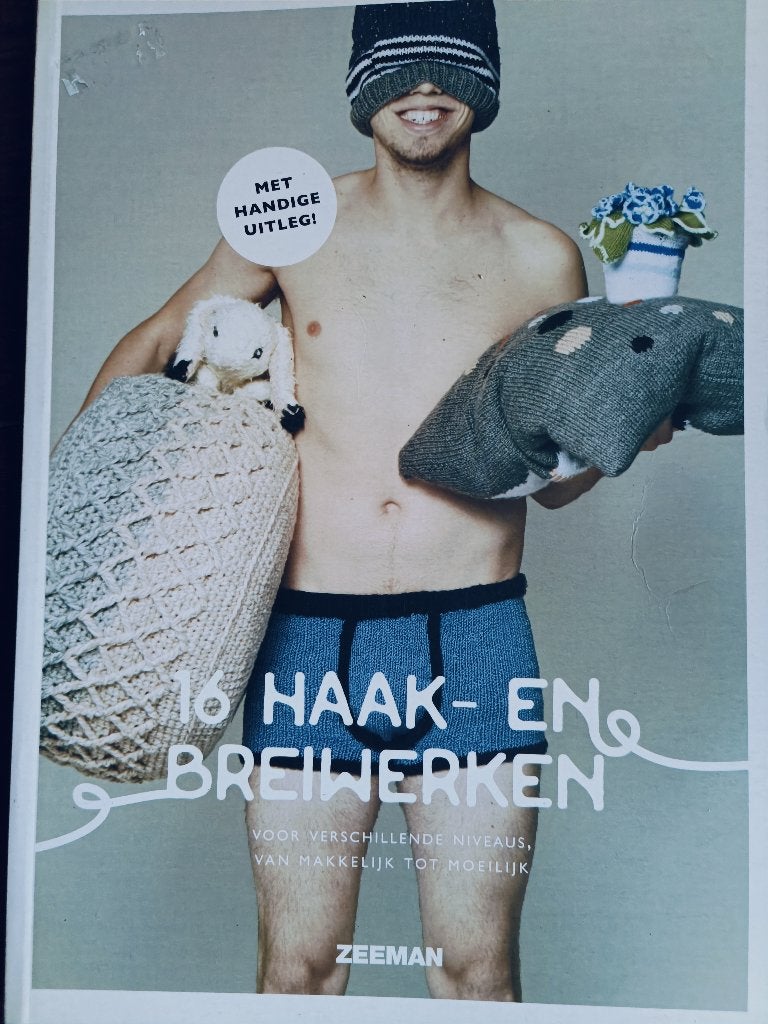 16 haak-en breiwerken om te haken of te breien patronen, Ophalen of Verzenden, Zo goed als nieuw, Breien en Haken, Zeeman