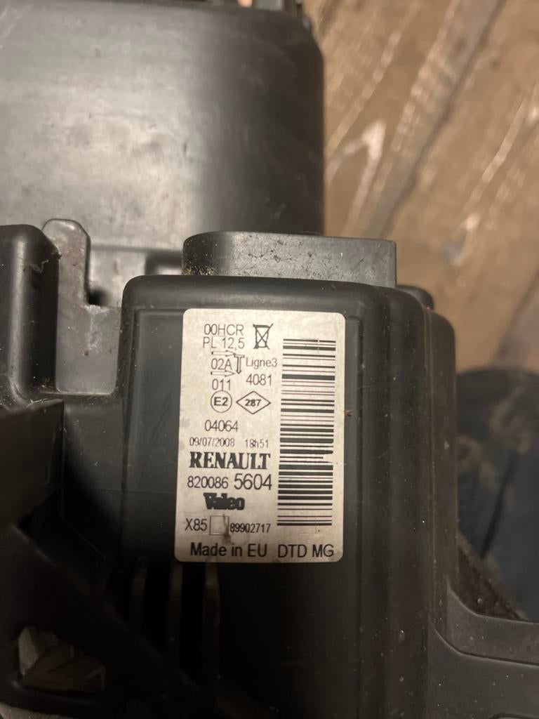 Renault Clio III Koplamp Rechts (8200865604), Auto-onderdelen, Ophalen of Verzenden, Gebruikt, Renault