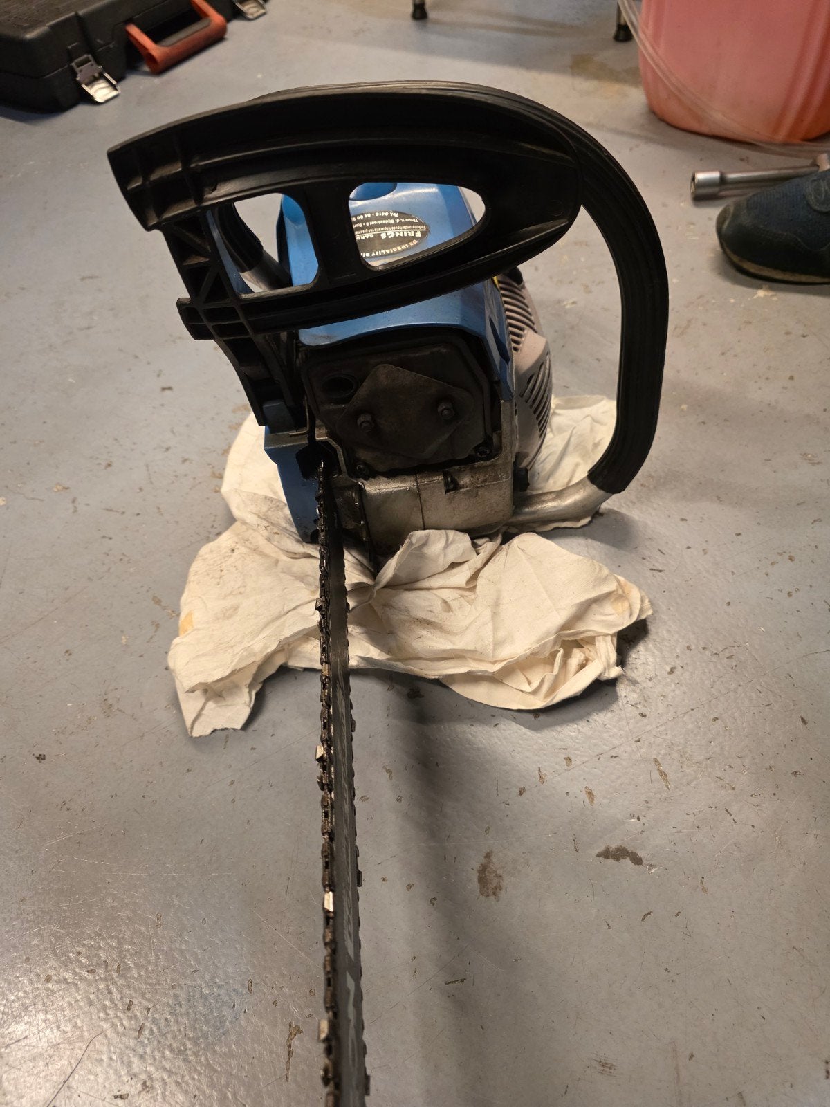 Kettingzaag - Krachtig en betrouwbaar voor al uw zaagwerk, Gebruikt, 70 mm of meer, Kettingzaag, 600 tot 1200 watt
