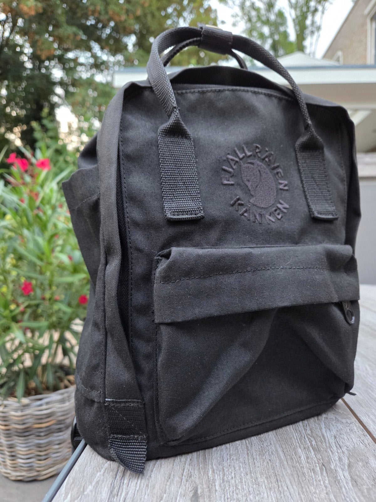 Fjällräven mini rugzak type Kånken.  Zie alle foto's, 30 cm of meer, Gebruikt, Zwart, Minder dan 35 cm