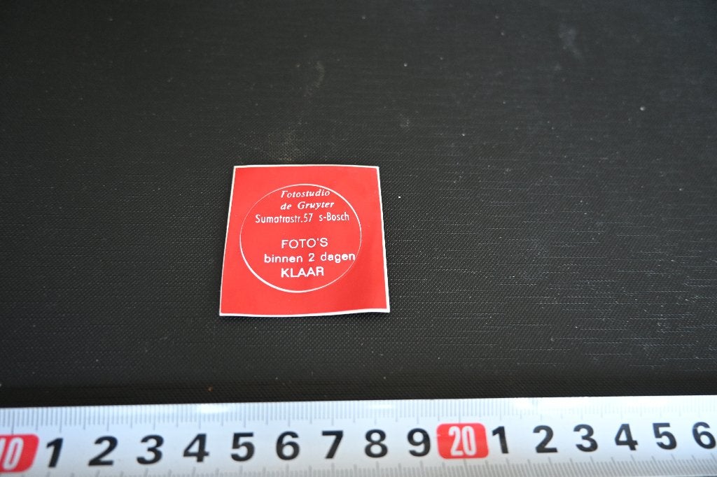sticker 's-hertogenbosch fotostudio de gruyter sumatrastraat, Ophalen of Verzenden, Zo goed als nieuw