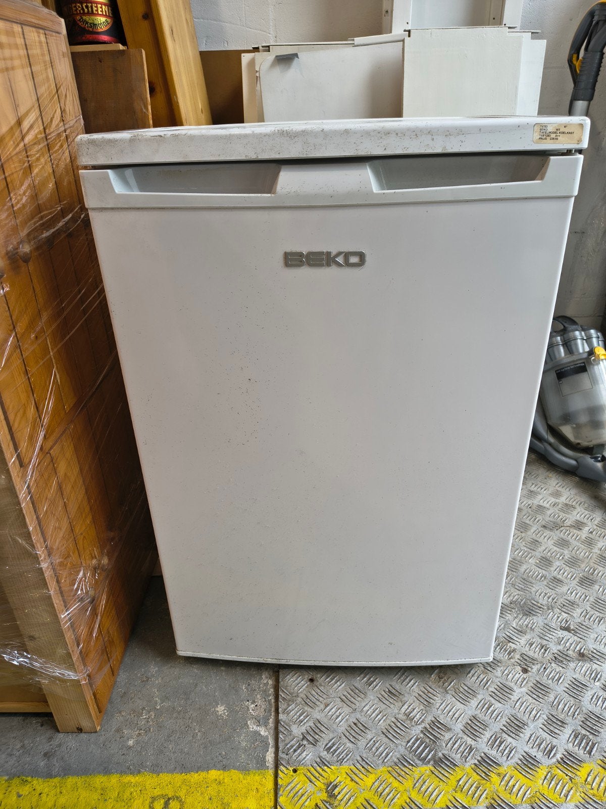 beko tafelmodel koelkast met vriesvak, Ophalen, Gebruikt, ., .