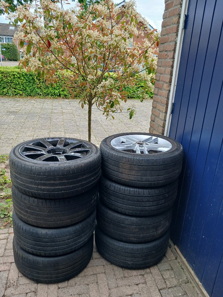 Set velgen met banden vag 17 en 18 inch, Auto-onderdelen, Banden en Velgen, Ophalen, 18 inch, Overige, Gebruikt