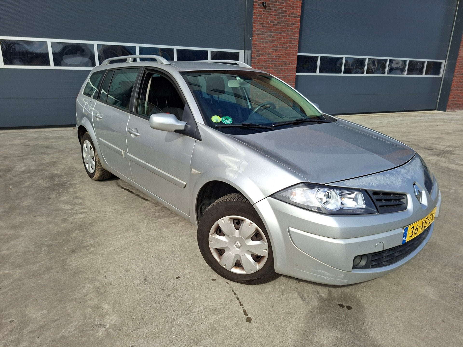 Renault Mégane Grand Tour 1.6-16V Business Line Airco/ECC, Auto's, Renault, Stof, Gebruikt, Zwart, 4 cilinders
