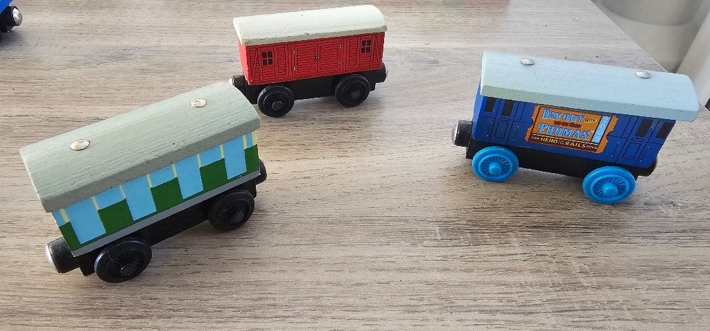 Thomas de trein Hout Passeniers wagonnen, Ophalen of Verzenden, Zo goed als nieuw
