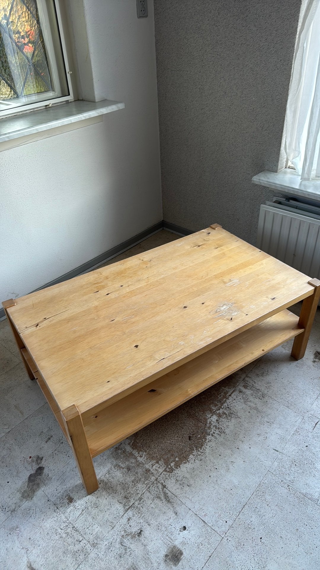 Gratis! Salontafel, massief hout, ikea, Huis en Inrichting, Tafels | Salontafels, Ophalen, Gebruikt, 100 tot 150 cm, 50 tot 100 cm