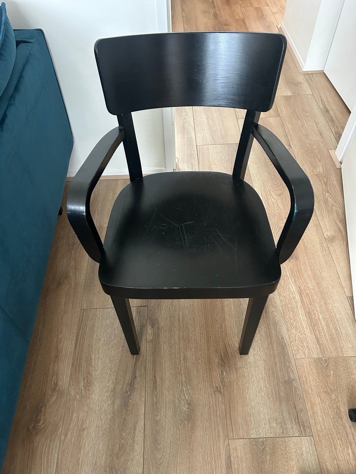 Zwarte houten stoelen met armleuningen, Ophalen, Gebruikt, Zwart, Vier