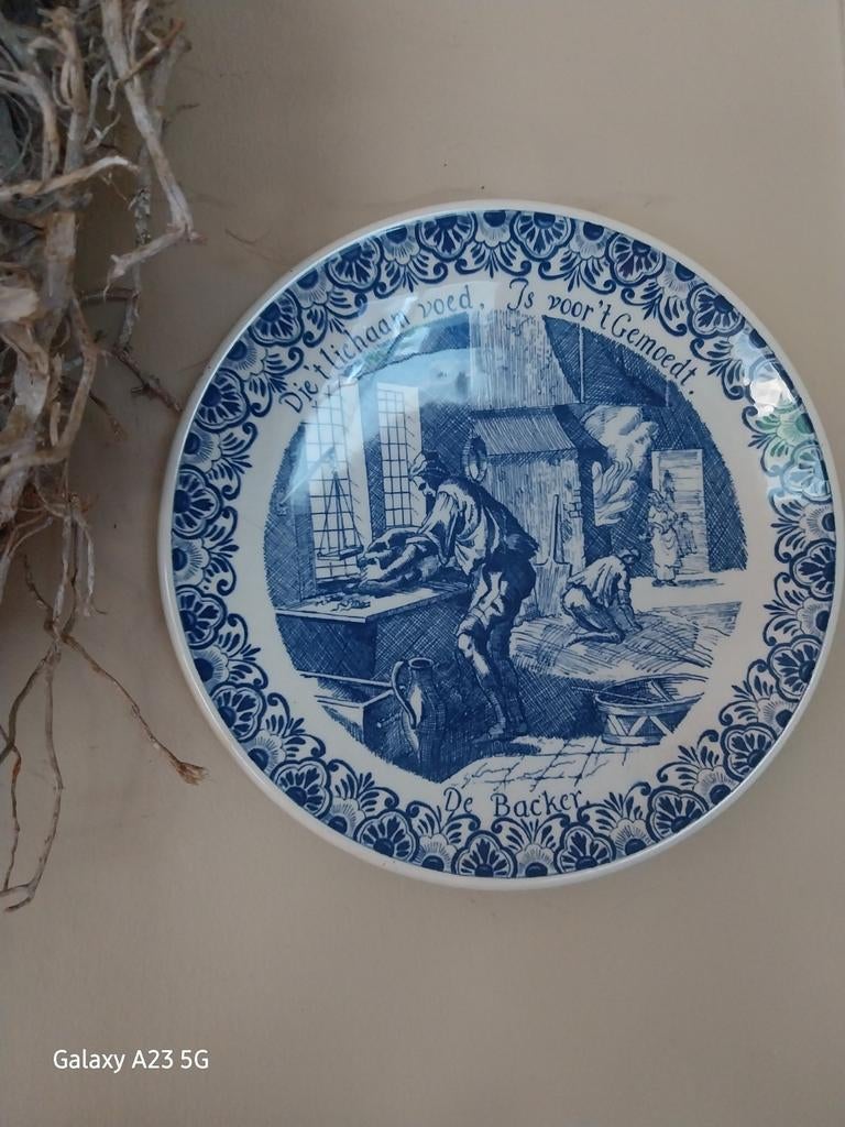 Twee oude borden, Ophalen of Verzenden