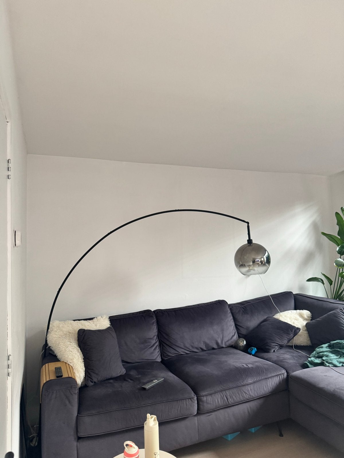 Moderne booglamp met glazen kap, Ophalen, Gebruikt, E27 (groot), Metaal