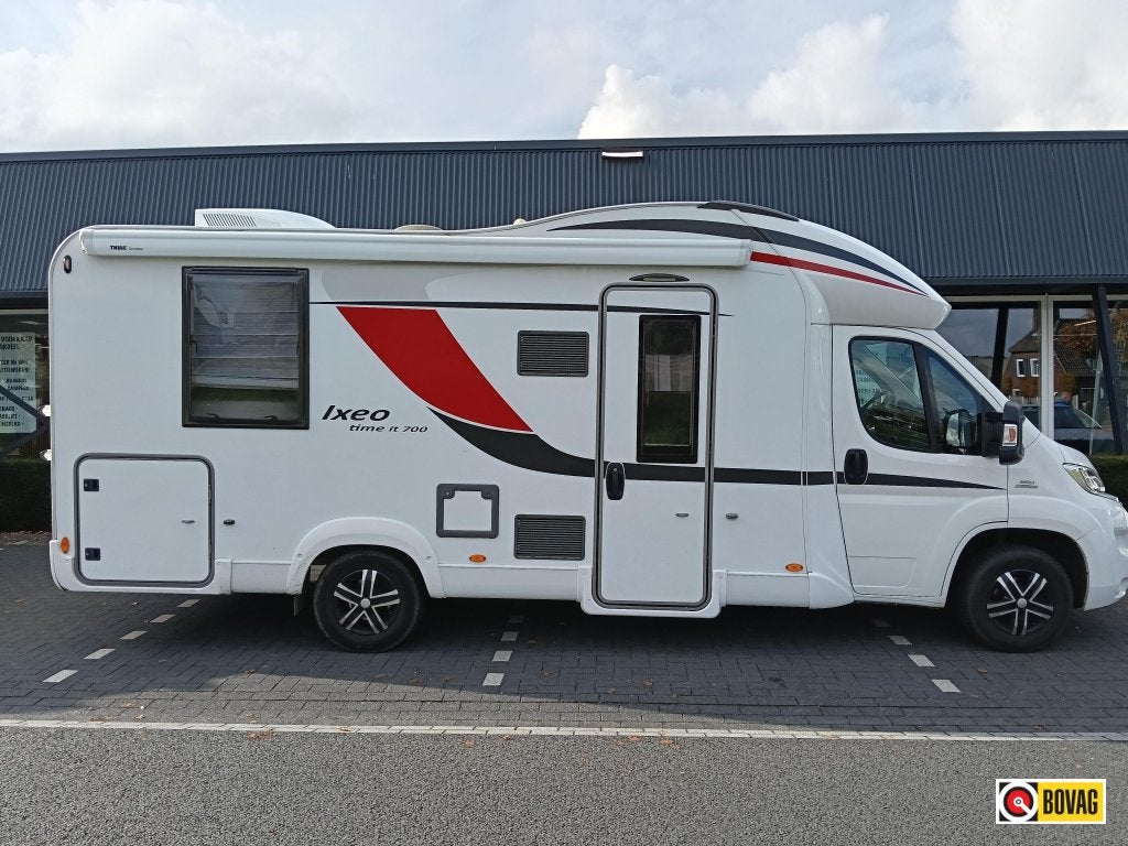 Bürstner IXEO Time 700 IT Netjes en goed onderhoud, Caravans en Kamperen, Campers, Kluisje, L-zit, Cassettetoilet, Tot en met 4