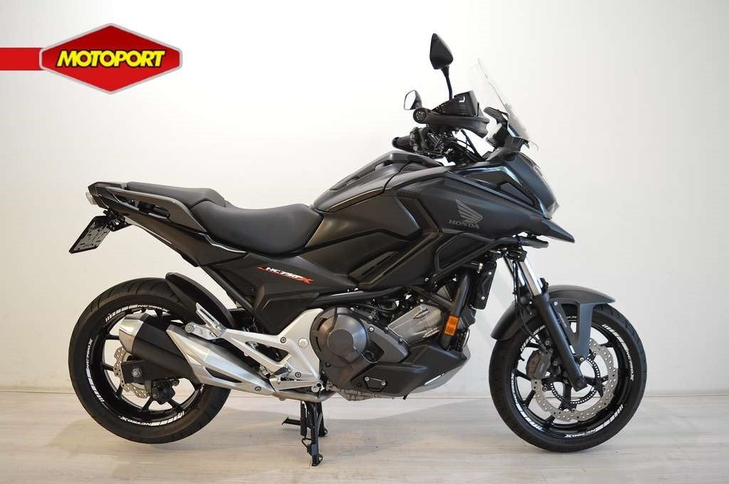 Honda NC 750 X DCT (bj 2016), Wijngaardveld 1
9300  AALST, BE, Mc.benelux@honda-eu.com, Toermotor, HONDA MOTOR EUROPE Ltd Belgian Branch