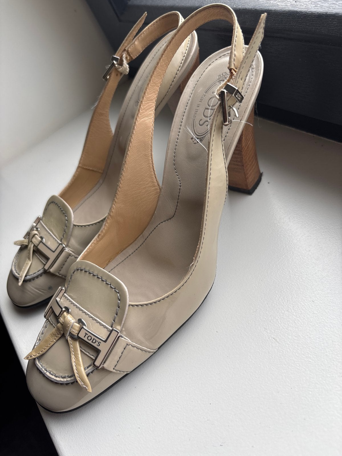 TOD'S Slingback Pumps Beige Lakleer Maat 38, Ophalen of Verzenden, Gedragen, Beige, Pumps