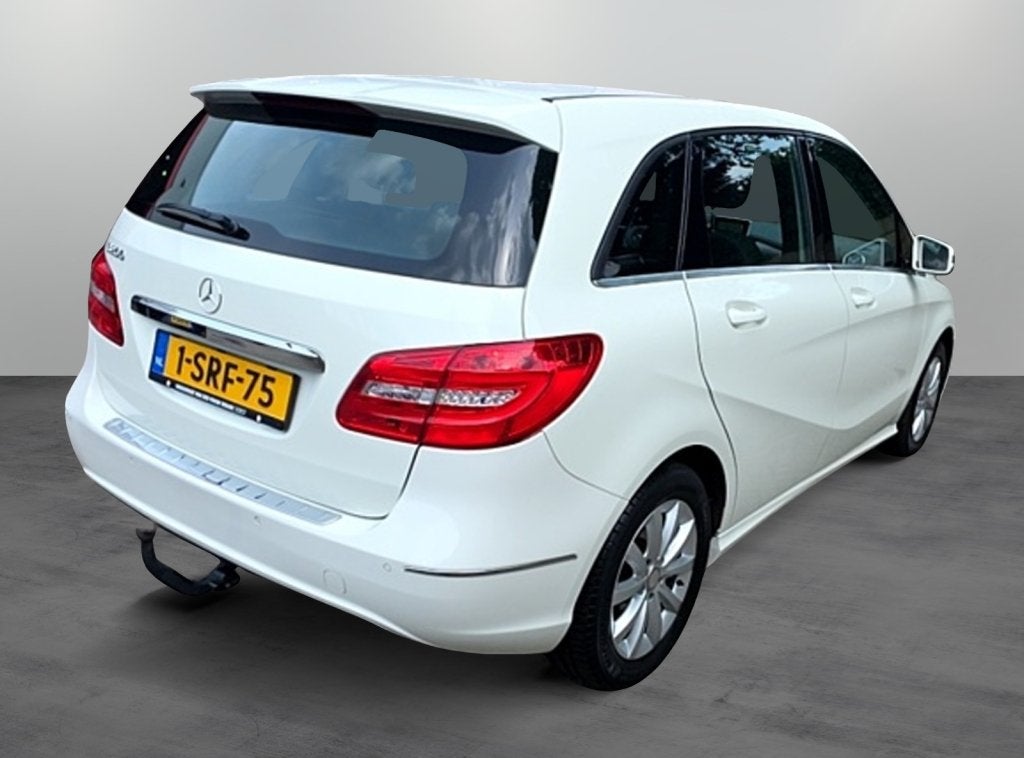 Mercedes-Benz B-Klasse 200 Ambition Automaat Trekhaak afneem, Automaat, 12 maanden, Gebruikt, 4 cilinders