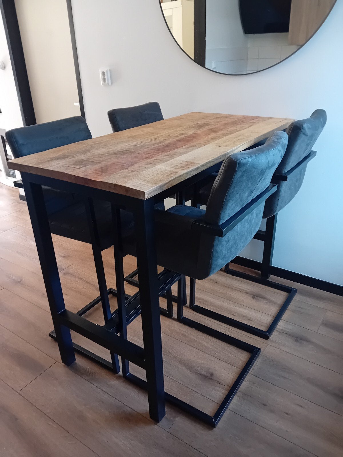 Industriële mangohouten bartafel inclusief barstoelen., Ophalen, Rechthoekig, 100 tot 150 cm, 50 tot 100 cm
