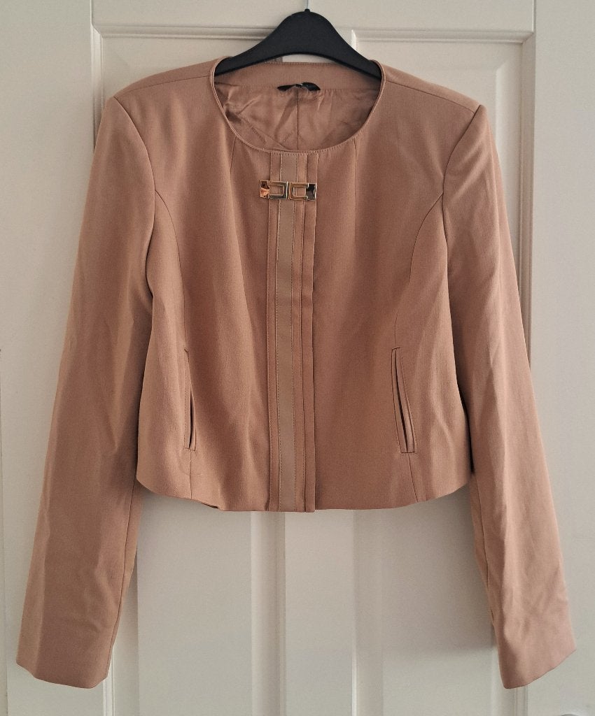 Elisabetta Franchi blazer chic model met gesp maat M