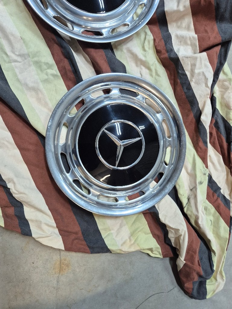 Wieldoppen Mercedes-Benz vermoedelijk w113 pagode, Ophalen, Zo goed als nieuw