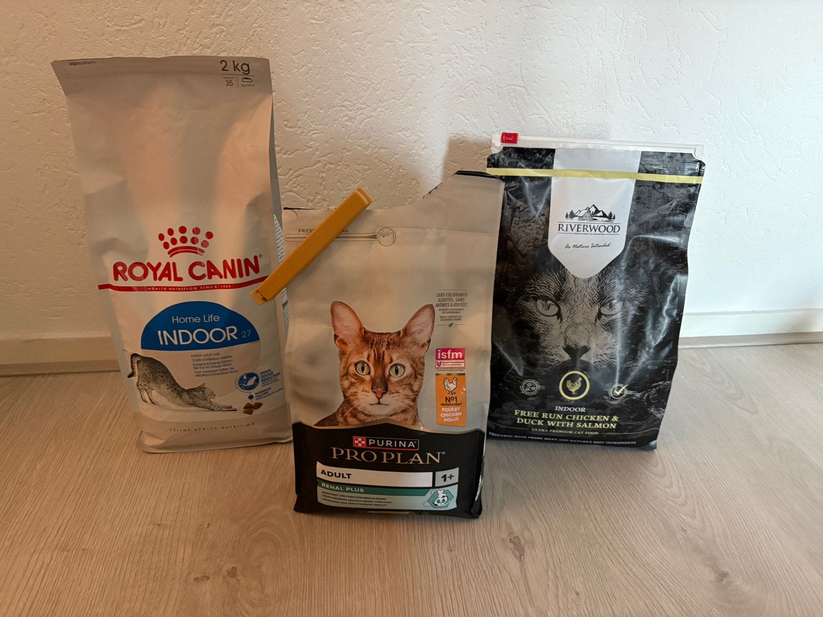 Katten voer, Ophalen, Kat