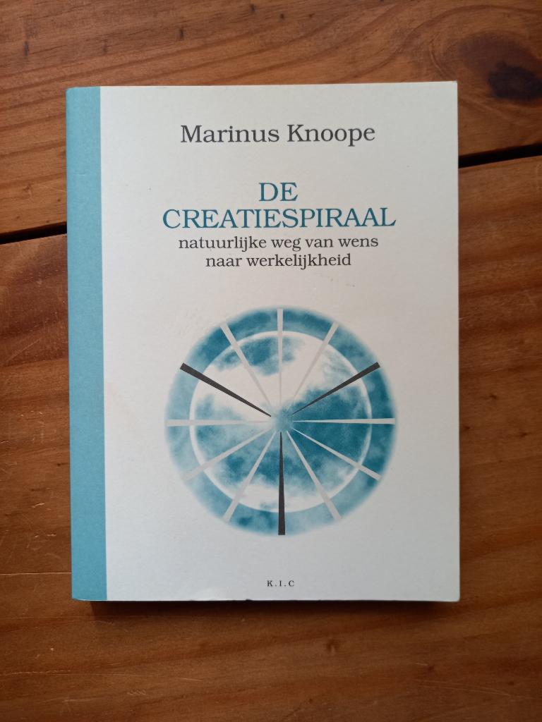 De Creatiespiraal (Marinus Knoope), Boeken, Ophalen of Verzenden, Gelezen, Spiritualiteit algemeen, Overige typen