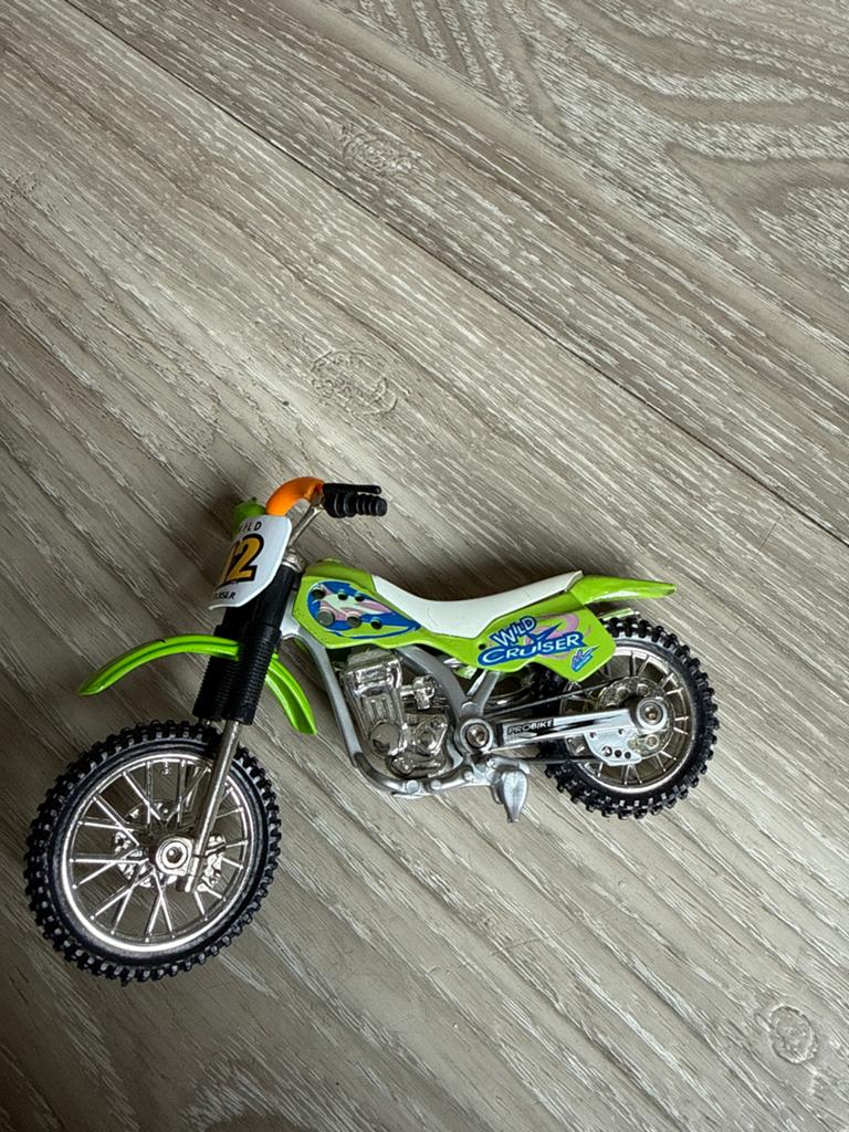 Speelgoed crossmotor - Groen met nummer 12, Ophalen of Verzenden, Gebruikt, Overige typen