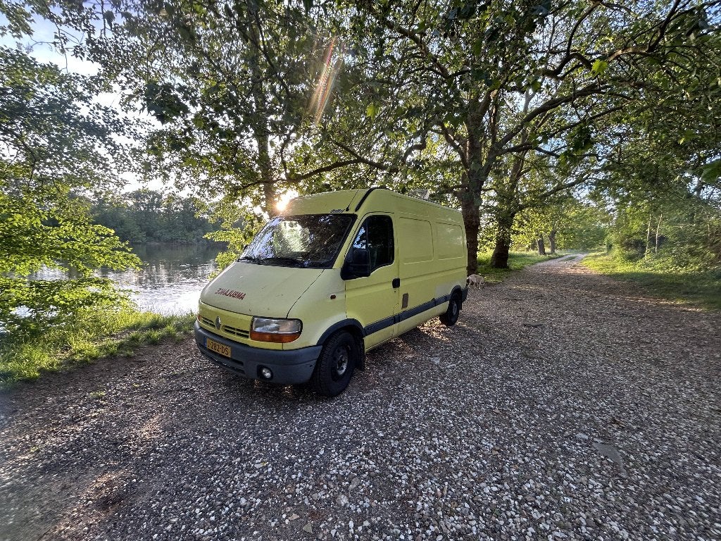 Renault Master Ambulance Camper – Off-grid + Nieuwe APK, Caravans en Kamperen, Overige merken, Airbags, Bedrijf, Overige merken