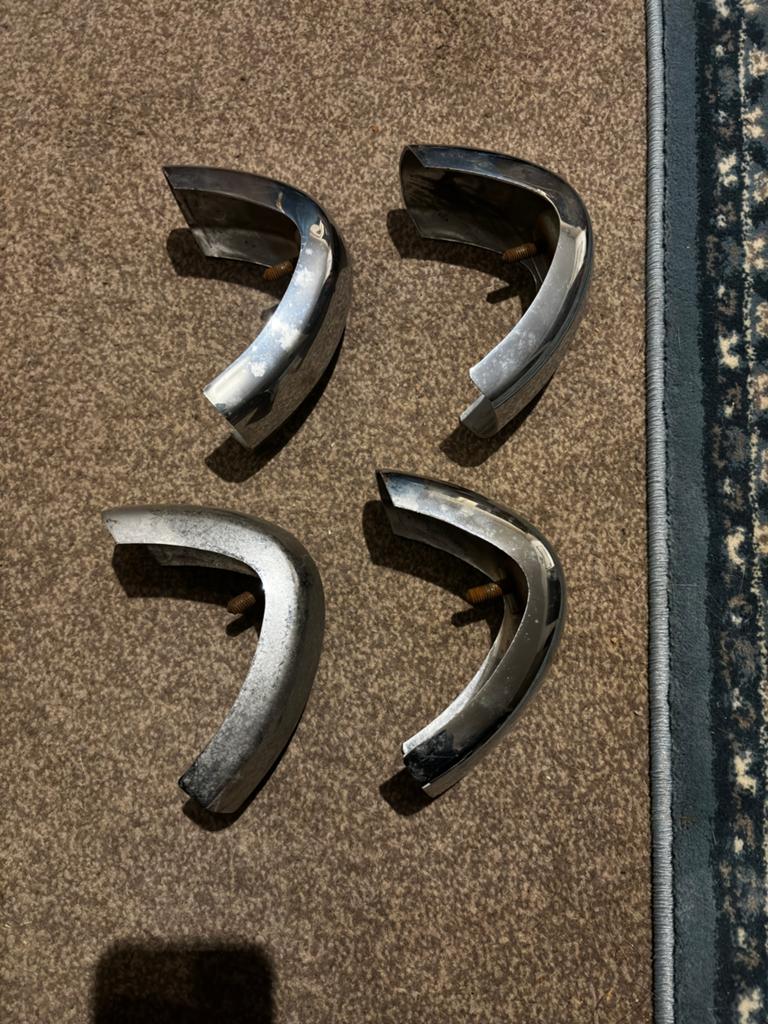 Fiat 1300-1500 origineel bumper rozetten 4x, Auto-onderdelen, Ophalen of Verzenden, Fiat