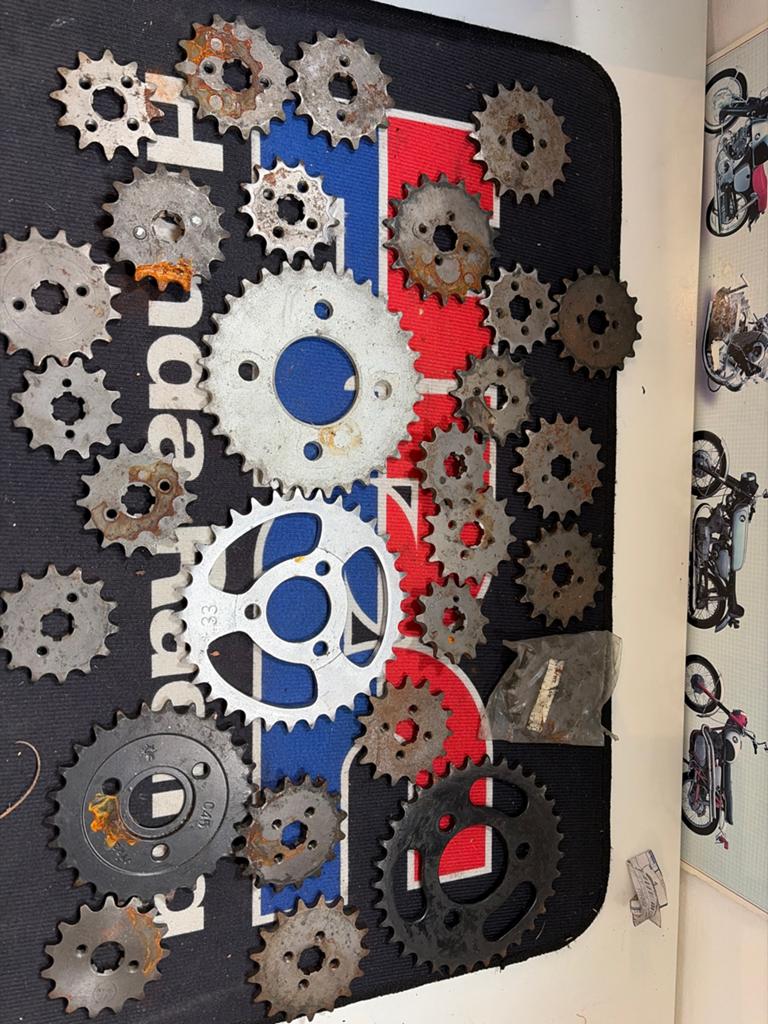 Tandwielen Honda Monkey, Dax, SS50, C50 (voor & achter), Ophalen of Verzenden, Gebruikt