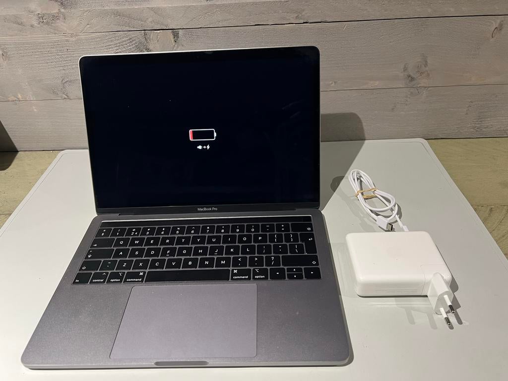 MacBook Pro (model A2159) - Goede staat, Computers en Software, Apple Macbooks, MacBook Pro, 256 GB, Qwerty, 8 GB