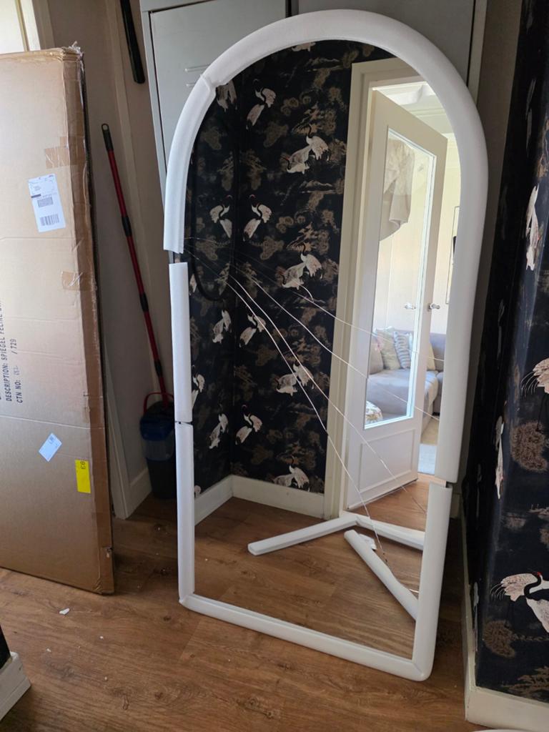 Gratis ophalen (spiegel Feline), Huis en Inrichting, Woonaccessoires | Spiegels, Ophalen, Zo goed als nieuw, Overige vormen, 150 tot 200 cm