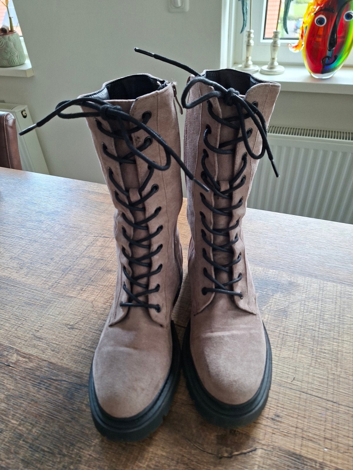 Oxmox dames halfhoge veterlaarzen beige/taupe maat 40, Hoge laarzen, Oxmox, Beige, Ophalen of Verzenden