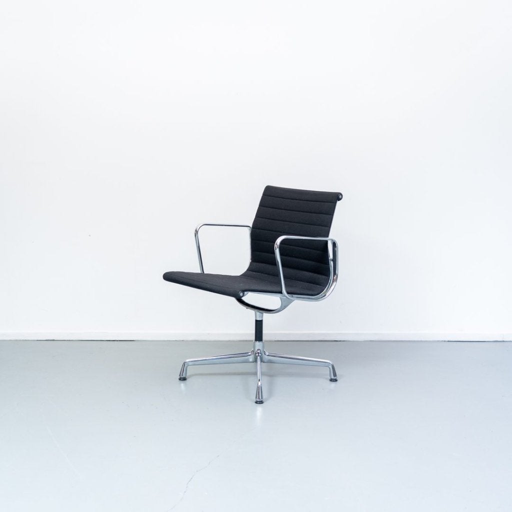 Vitra Eames EA 107 Stoel Zwart Hopsak - Chroom, Niet ingevuld, Zo goed als nieuw, Niet ingevuld, Niet ingevuld