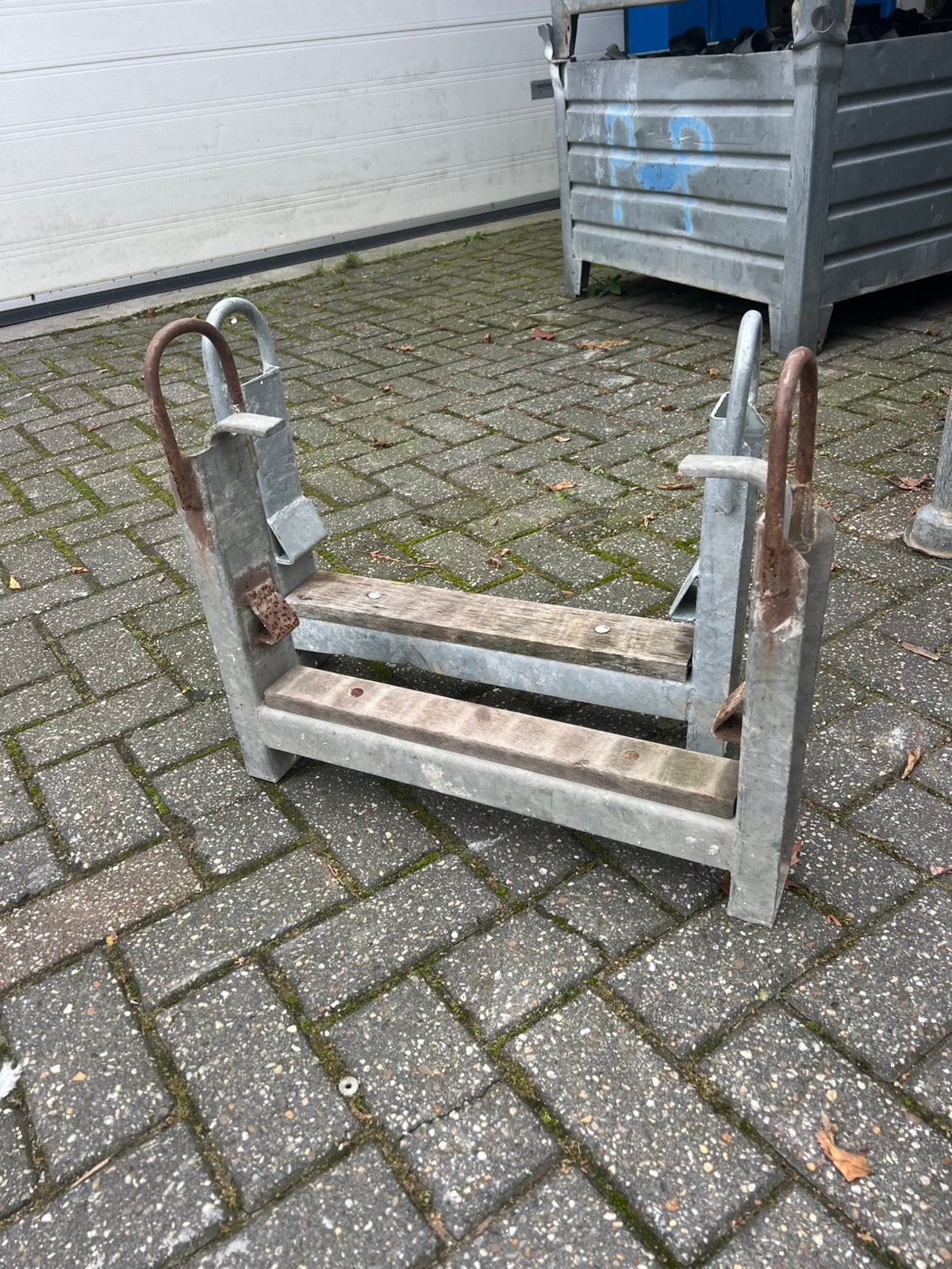 Te koop: Pijpenstoeltjes / steigerpijpenopslagbokjes, Doe-het-zelf en Verbouw, Ophalen of Verzenden, Zo goed als nieuw, Overige typen