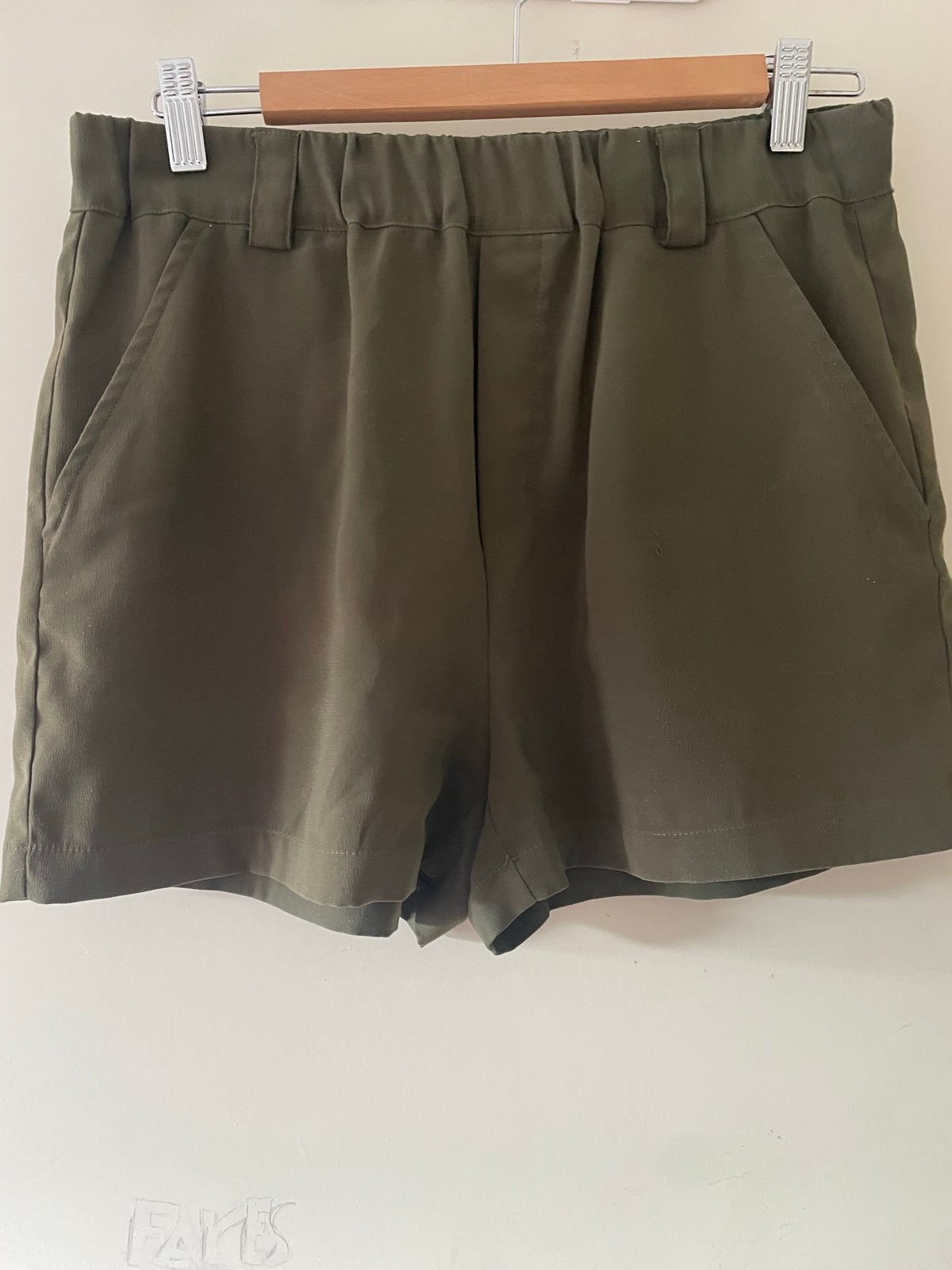 MbyM Korte Broek Maat M - Groen, Maat 38/40 (M), Kort, Ophalen of Verzenden, Zo goed als nieuw