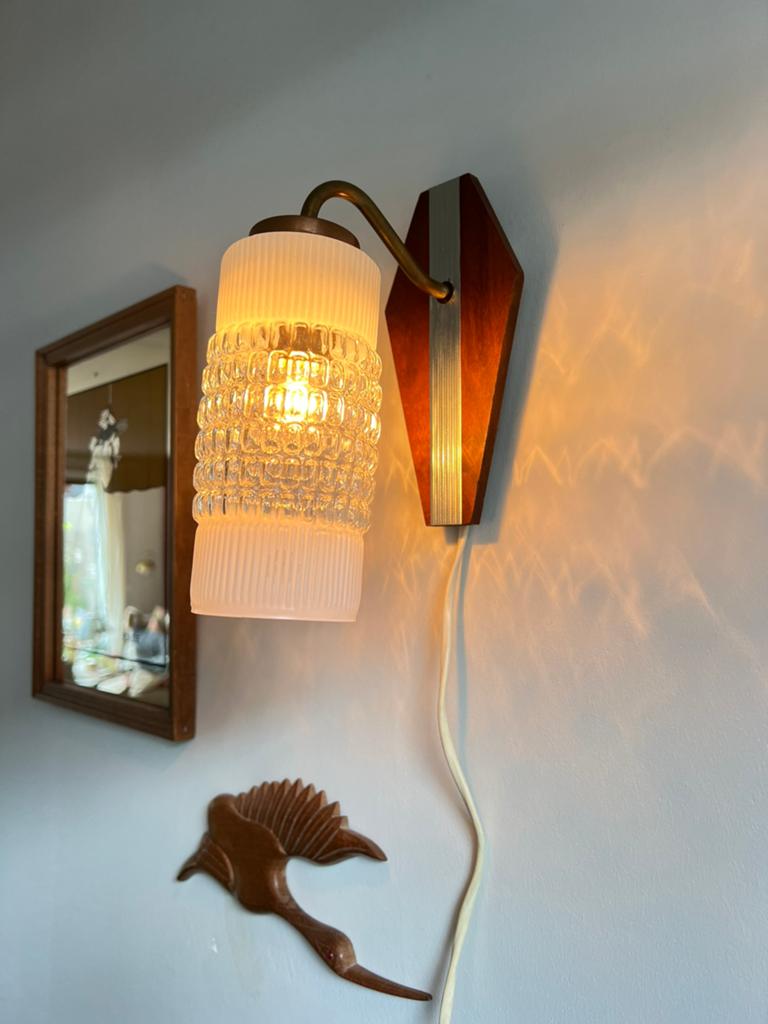 Mid century vintage wandlamp, Huis en Inrichting, Lampen | Wandlampen, Ophalen of Verzenden, Gebruikt, Glas, Vintage