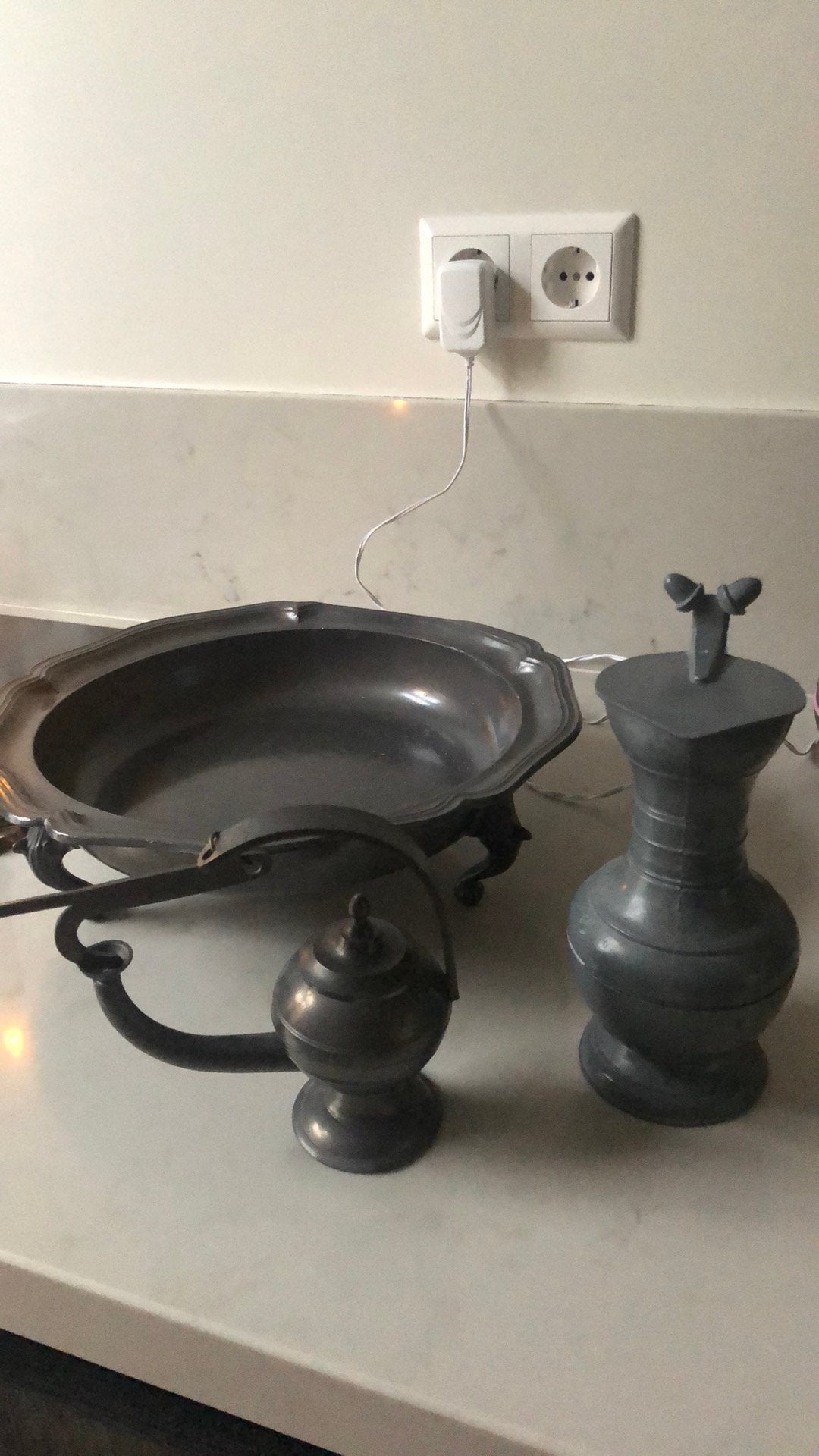 Geheel gave schaal en kannetjes  van tin, Ophalen of Verzenden