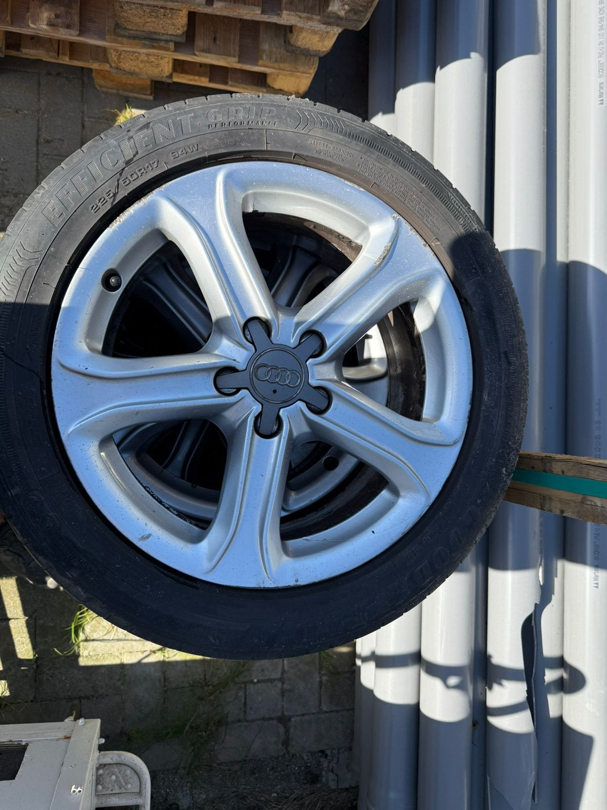 Origenele Audi 17 inch velgen met banden 225/50/17, Auto-onderdelen, Banden en Velgen, Ophalen, Gebruikt, Banden en Velgen, 17 inch