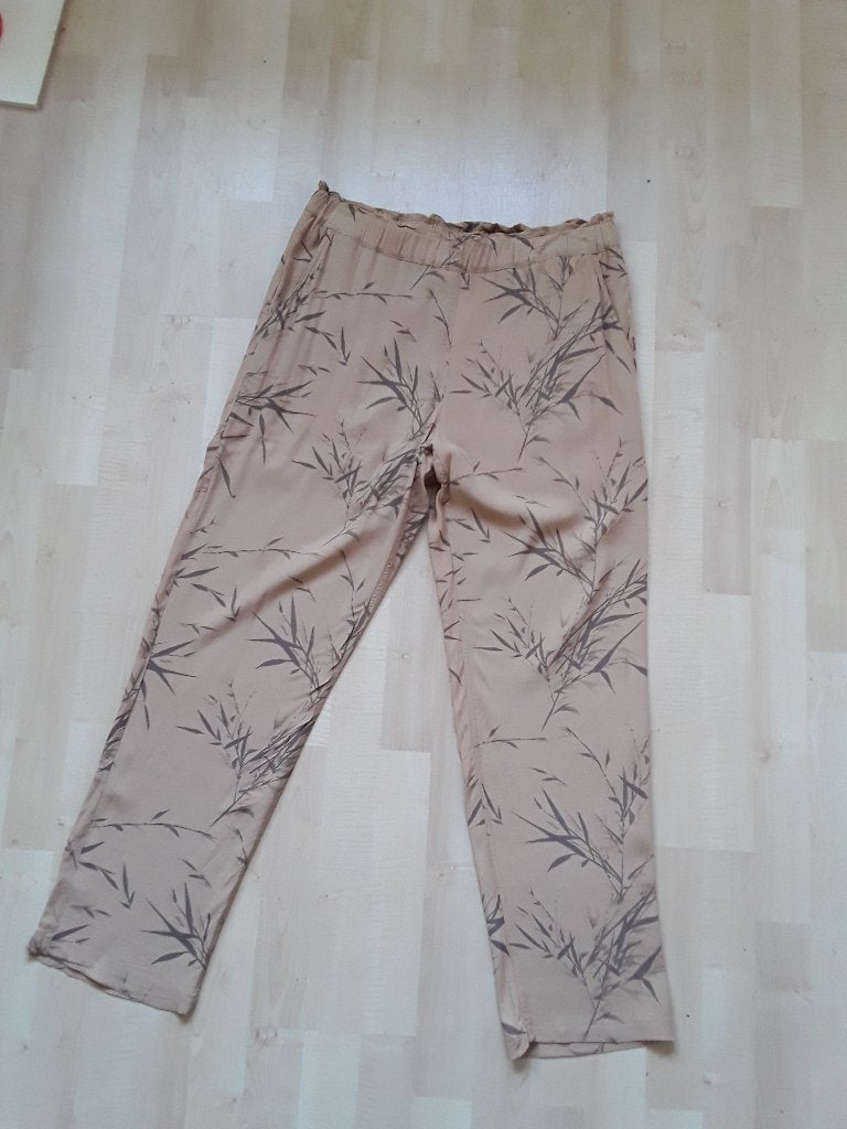 Yaya broek mt L beige met print, Verzenden, Beige, Maat 42/44 (L), Zo goed als nieuw