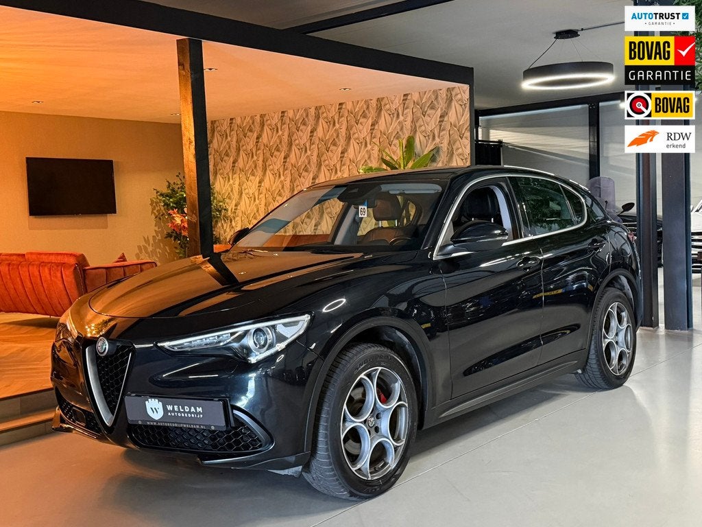 Alfa Romeo Stelvio 2.0 T AWD Super|280pk|Automaat|Leder|Memo, Auto's, Alfa Romeo, Automaat, 4 cilinders, Met garantie (alle), Zwart
