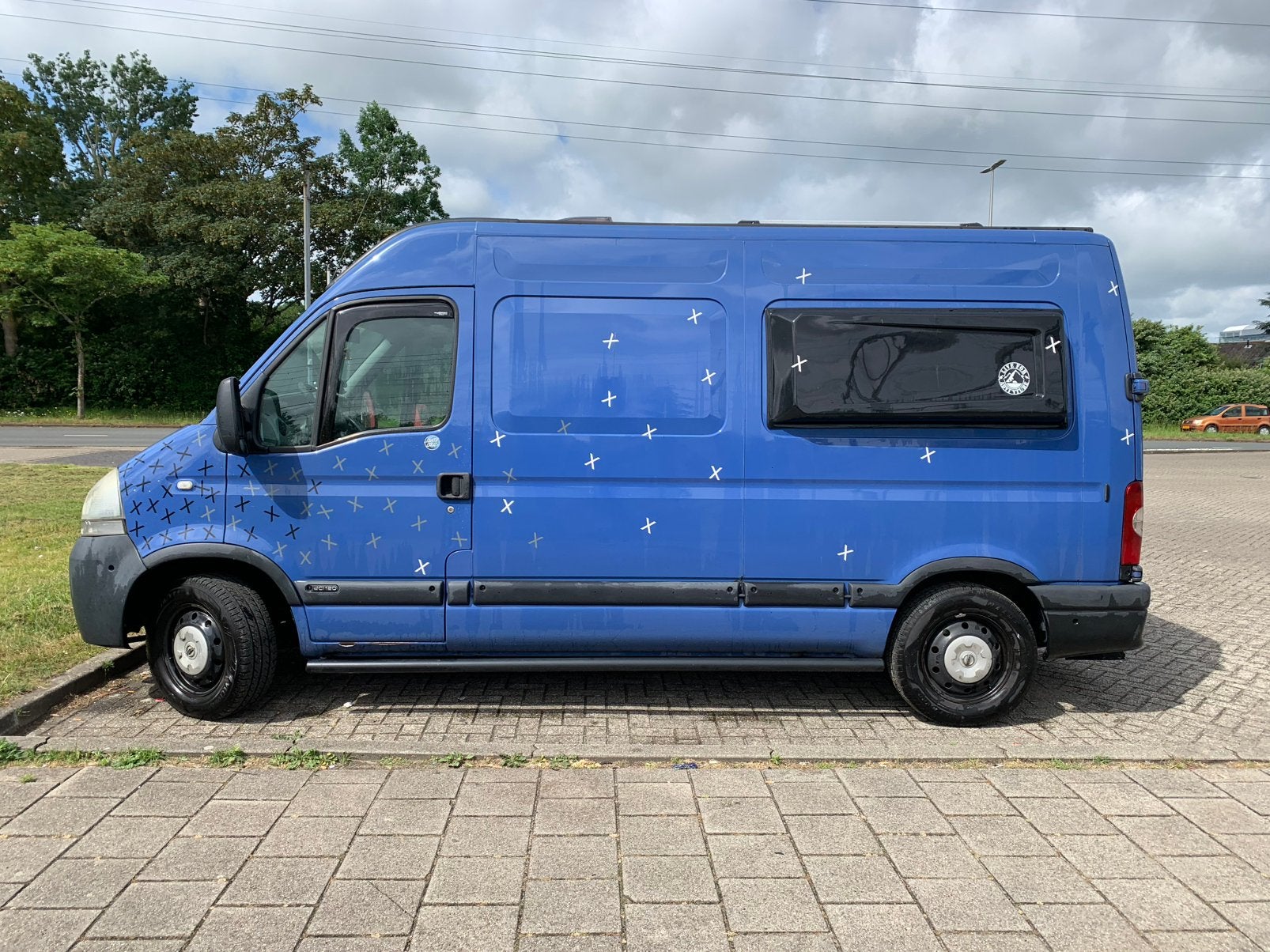 Nissan interstar L2H2 stealth camper., Caravans en Kamperen, Campers, Overige merken, Chemisch toilet, Buscamper of Camperbus
