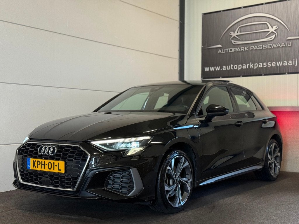 Audi A3 Sportback 40 TFSI e Business edition S-line Automaat, Auto's, Audi, Gebruikt, Euro 6, 4 cilinders, 1535 kg