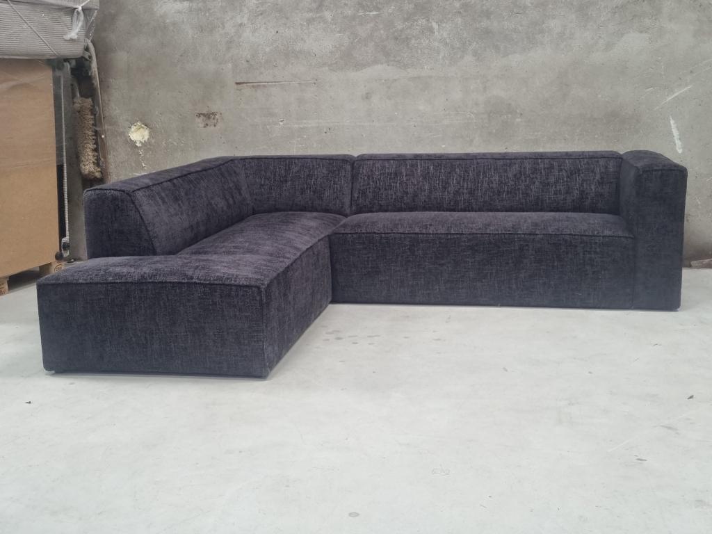 !!WIJ STOPPEN !! Hoekbank Memphis Black Chenille