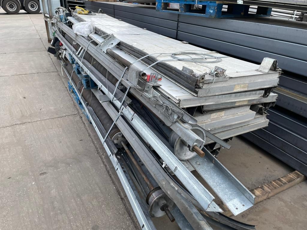 Overheaddeur B=4070 x H=4580 mm, Ophalen, Kunststof, Gebruikt, Garagedeur