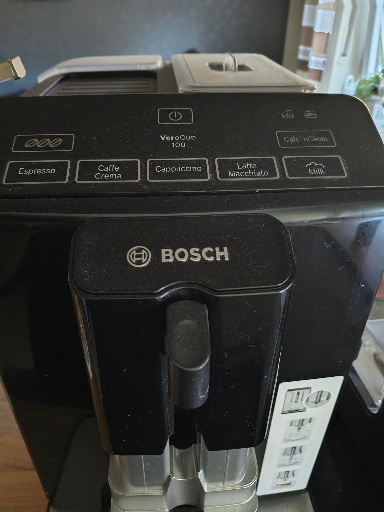 Koffie vollautomat in duitsland kleve, Ophalen, Afneembaar waterreservoir, Koffiebonen, Zo goed als nieuw