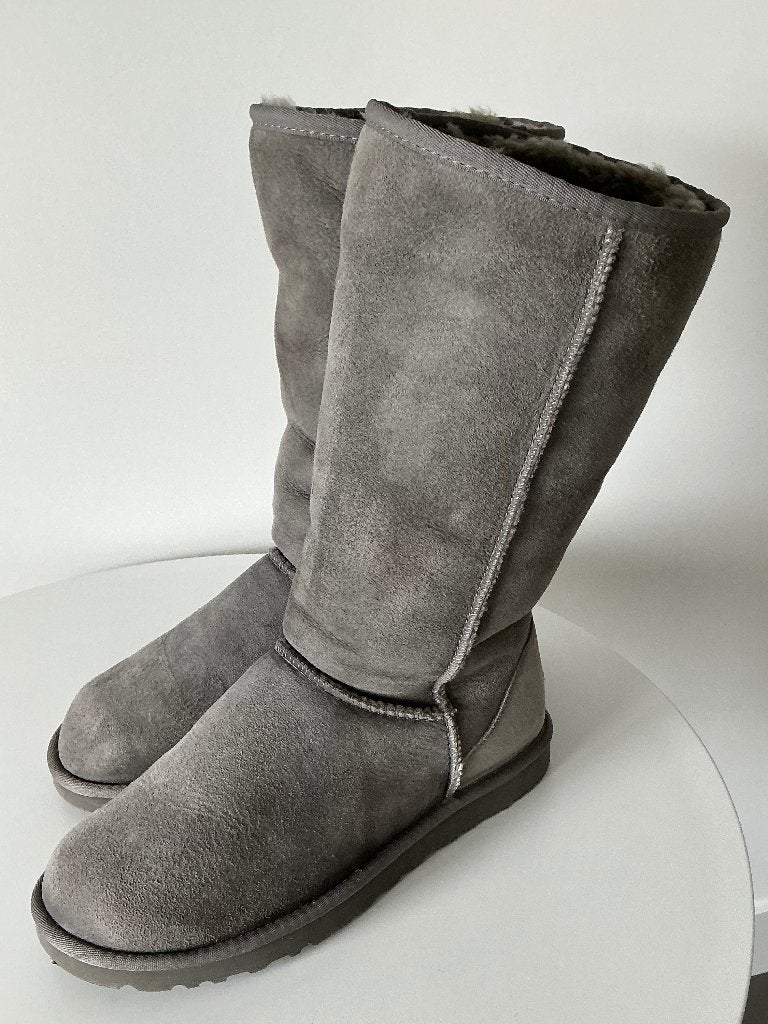 Grijze hoge UGG laarzen, maat 39, Hoge laarzen, UGG, Ophalen of Verzenden, Zo goed als nieuw