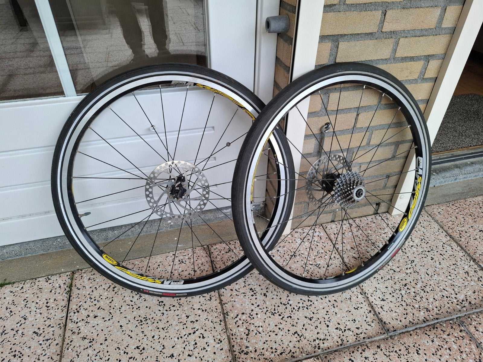 26" Wielen + banden schijfremmen 9 Tandwielen Mountainbike, Ophalen of Verzenden