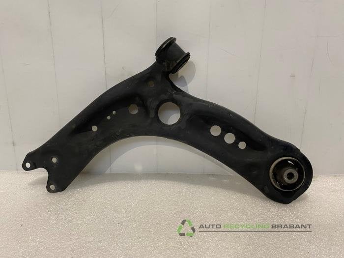 Draagarm links-voor van een Volkswagen Golf, Gebruikt, -, Volkswagen, -