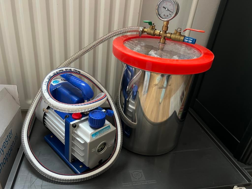 Vacuumpomp 50l/m met 11L Kamer, Ophalen, Zo goed als nieuw