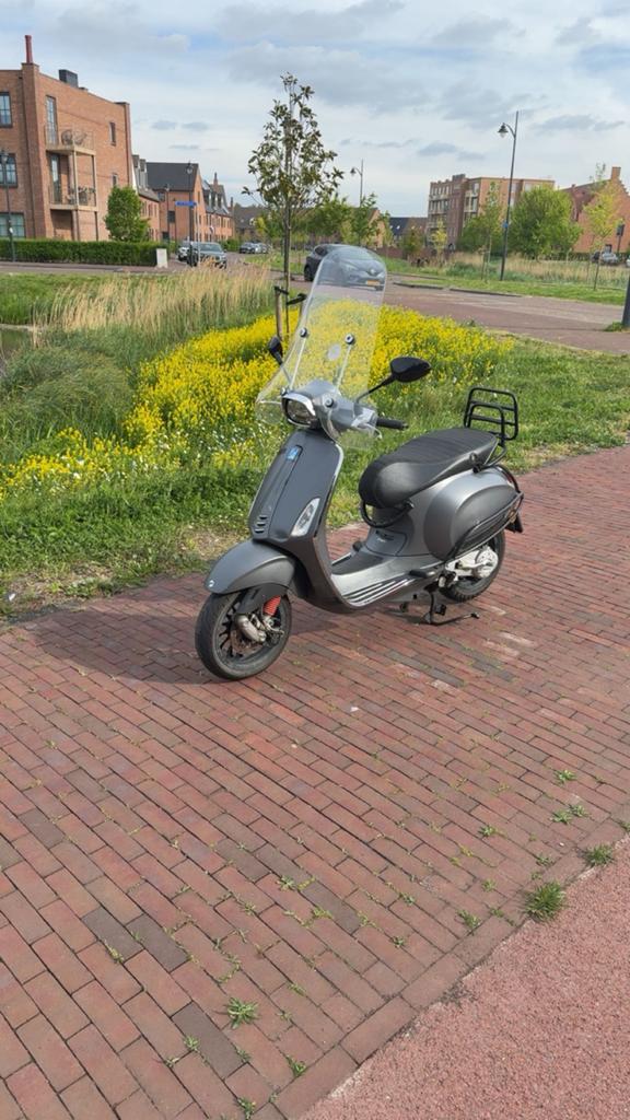 Vespa sprint 2015, Ophalen of Verzenden, Zo goed als nieuw, Benzine