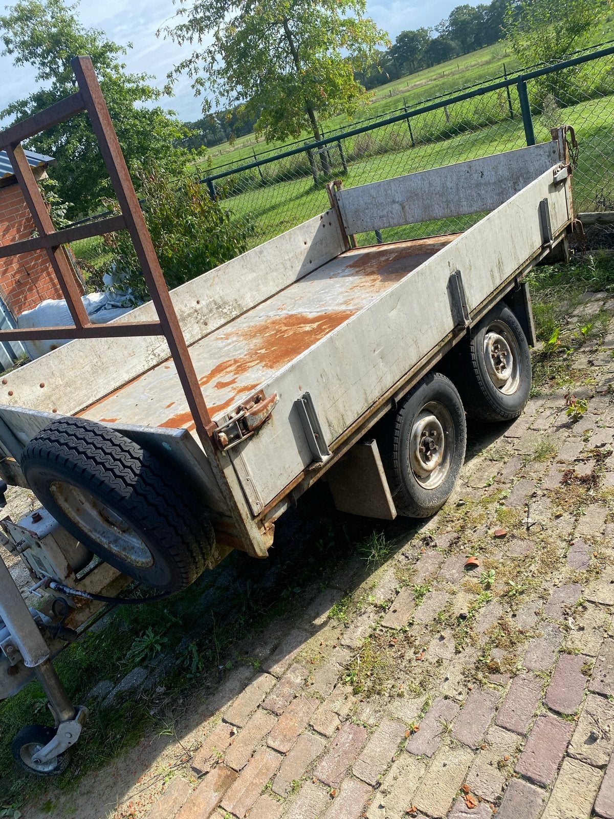 Kiepaanhanger met schade - Opknapper, Auto diversen, Ophalen, Gebruikt