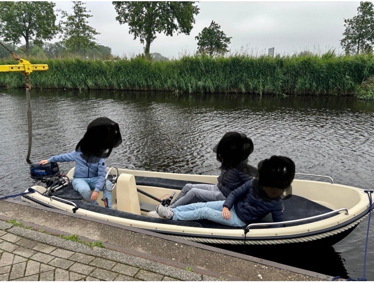 Mooi 6 pk bootje inclusief motor, slot boeien en dekzeil, Watersport en Boten, Motorboten en Motorjachten, Ophalen, Gebruikt, Buitenboordmotor